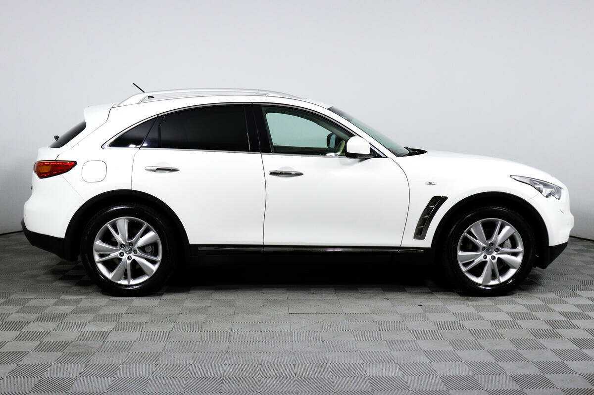 Купить Infiniti FX30d, 2012, 195 001 км, фото №4