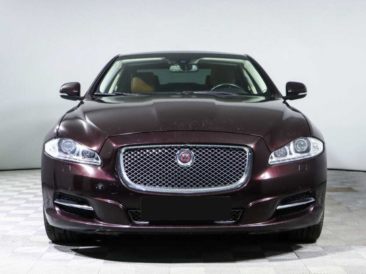 Jaguar XJ