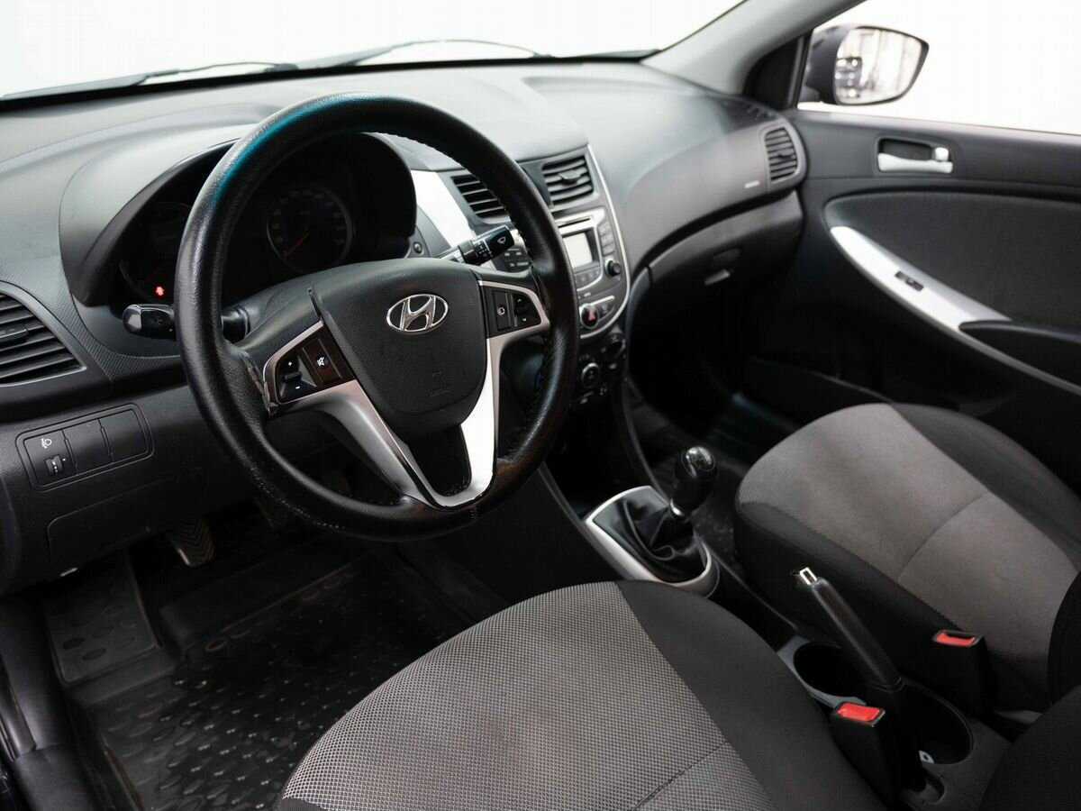 Купить Hyundai Solaris, 2013, 117 000 км, фото №7