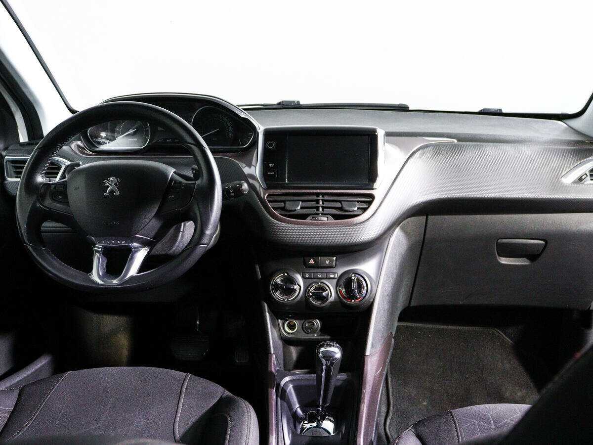 Купить Peugeot 2008, 2014, 192 873 км, фото №10