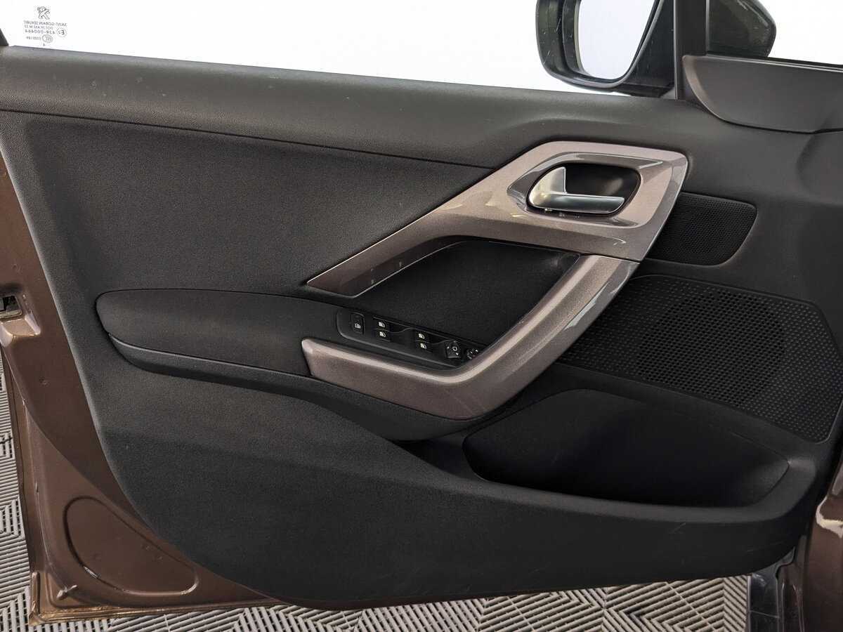 Купить Peugeot 2008, 2014, 113 475 км, фото №19