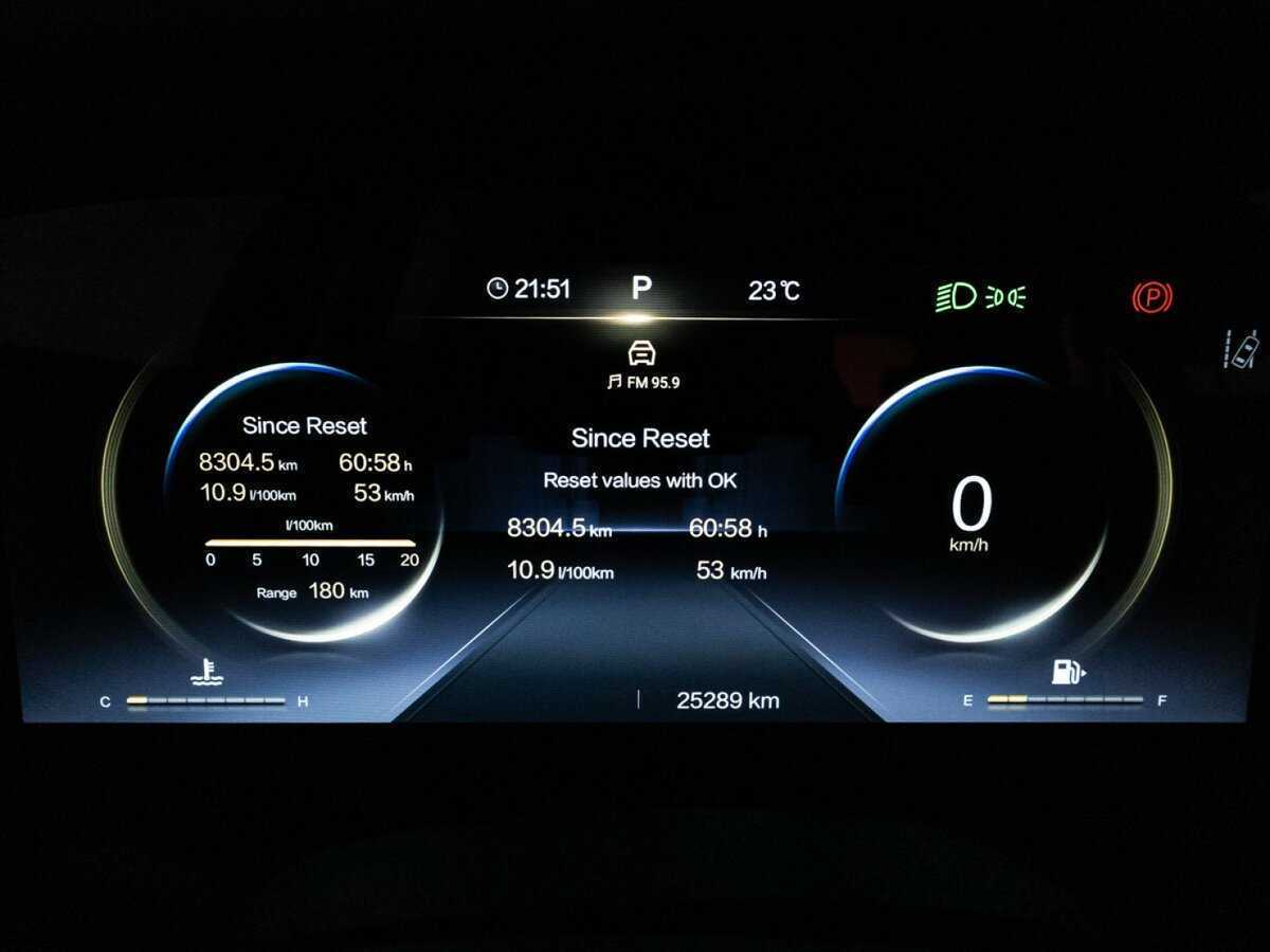 Купить FAW Bestune T99, 2023, 25 287 км, фото №12