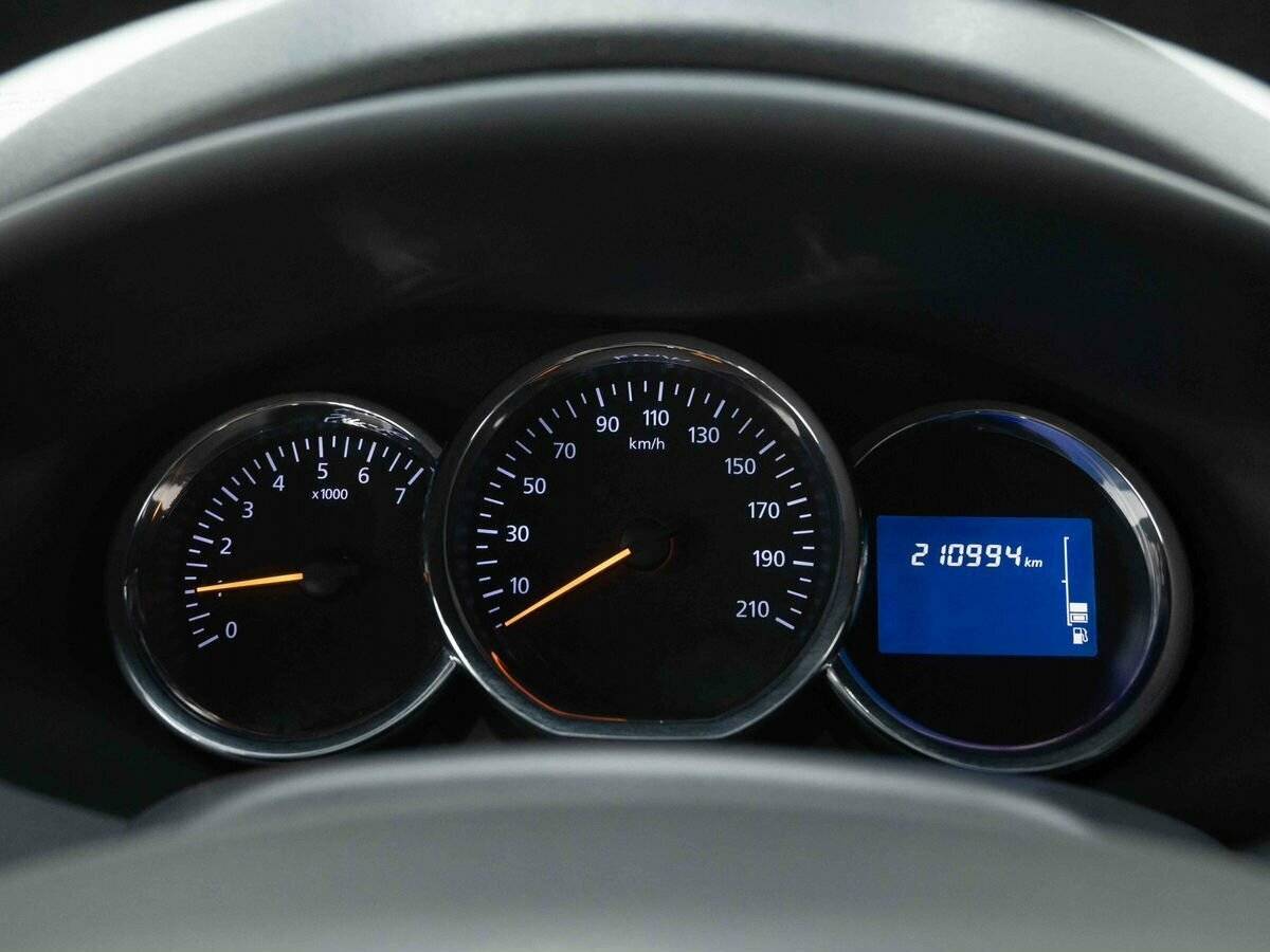 Купить Renault Sandero, 2016, 210 994 км, фото №17