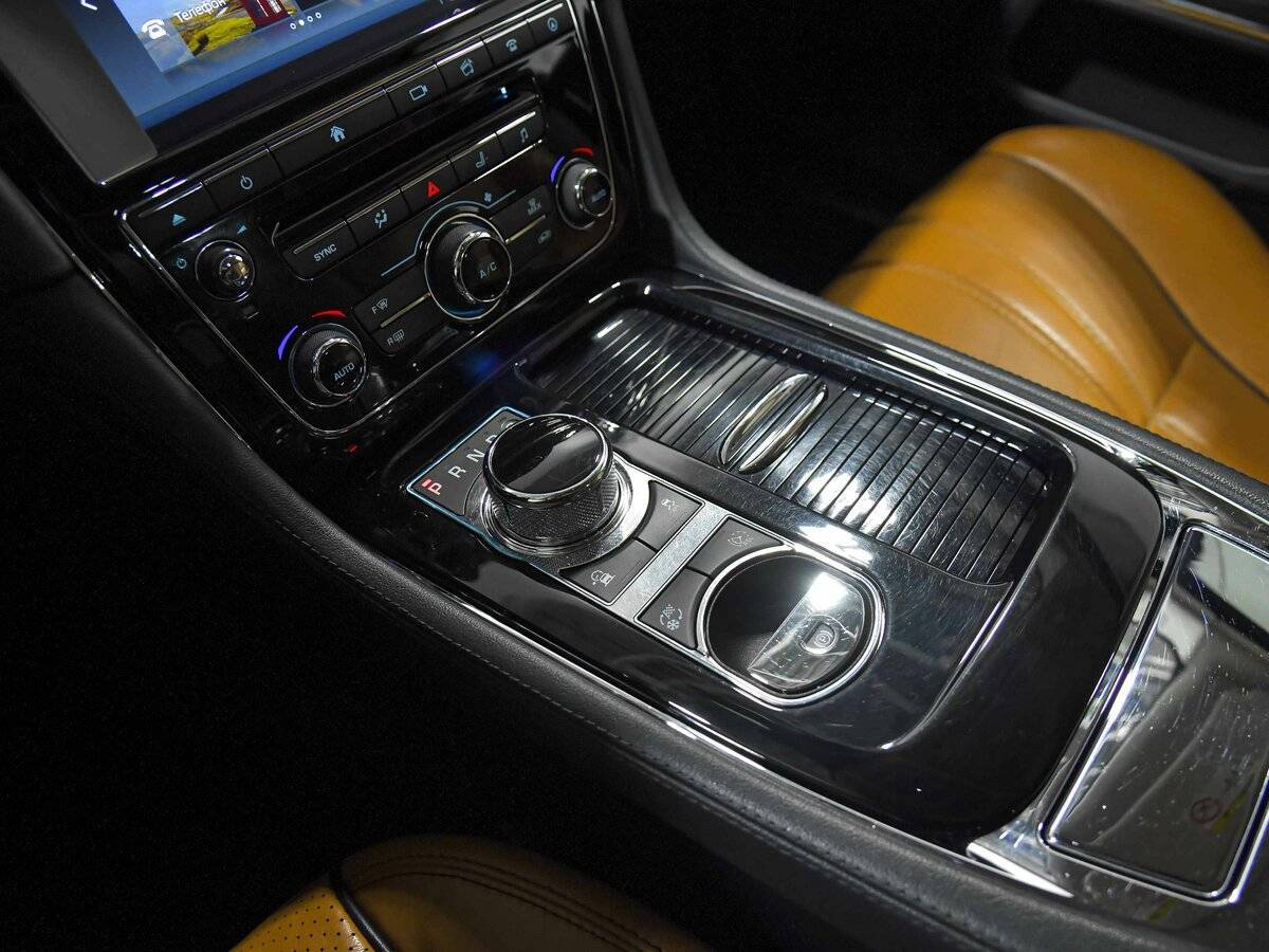 Купить Jaguar XJ, 2016, 118 568 км, фото №14