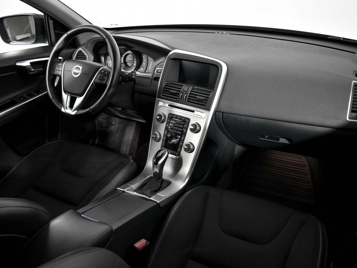 Купить Volvo XC60, 2017, 135 900 км, фото №9
