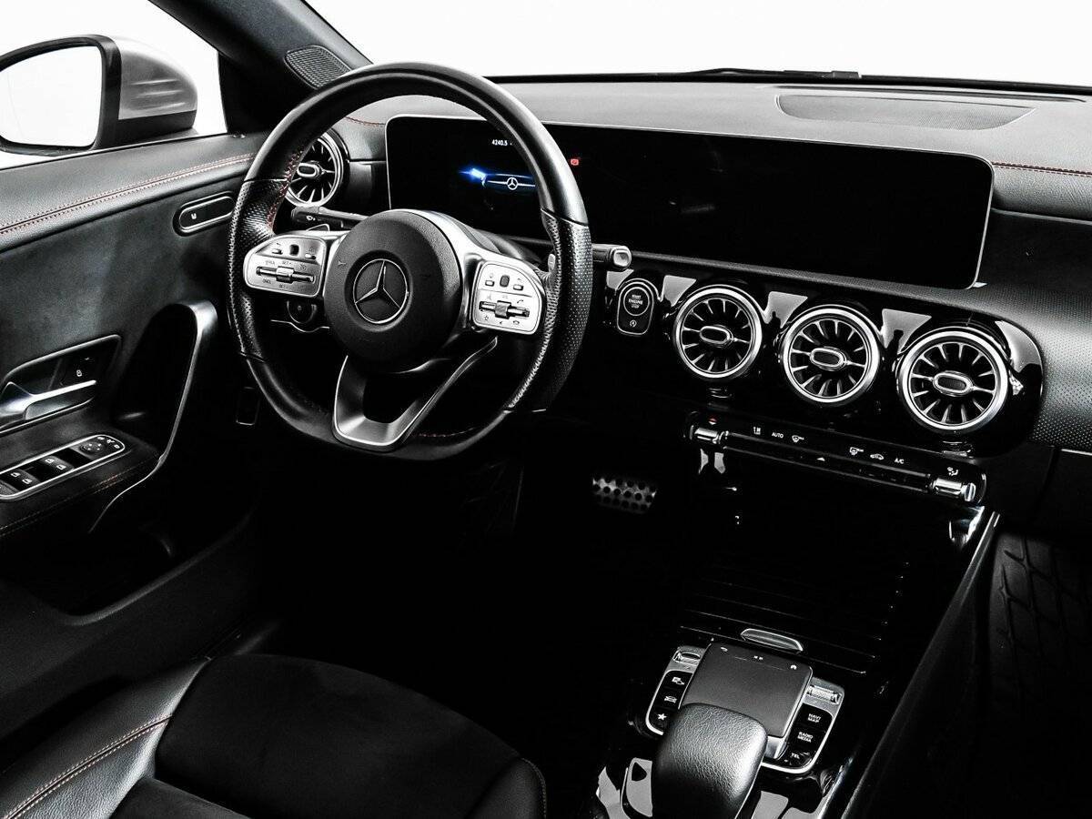 Купить Mercedes-Benz CLA 200, 2019, 90 900 км, фото №9
